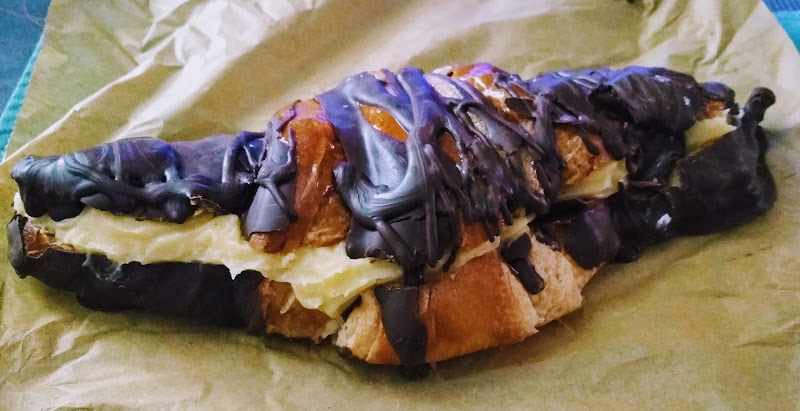 Fotografia tomada fuera de Panaderia Santa Magdalena - Panadería en Valls, Tarragona