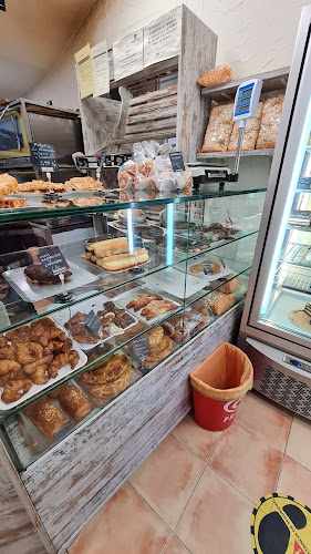 Fotografia tomada fuera de Panadería y golosinas Dulcinea - Panadería en Fuente el Saz de Jarama, Madrid
