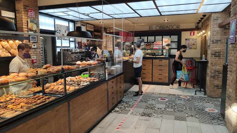 Fotografia tomada fuera de Pastelería Gloria Horno Aránzazu - Pastelería en Berriozar, Navarra