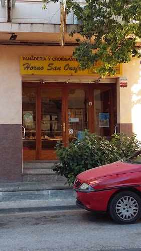 Fotografia tomada fuera de Horno San Onofre SLl - Panadería en Les Roquetes, Barcelona