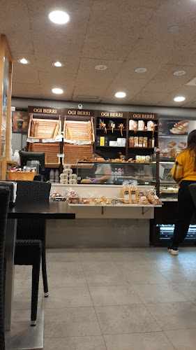 Fotografia tomada fuera de Ogi Berri - Panadería en Lasarte-Oria, Guipúzcoa