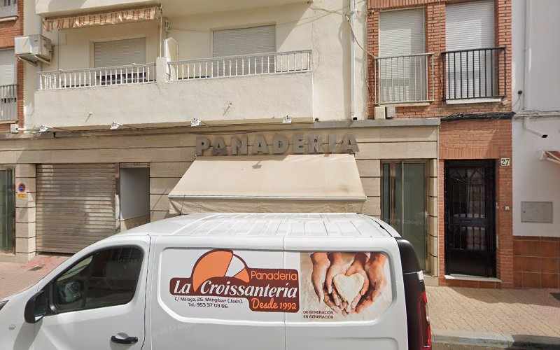 Fotografia tomada fuera de Panadería la Croissantería - Panadería en Mengíbar, Jaén