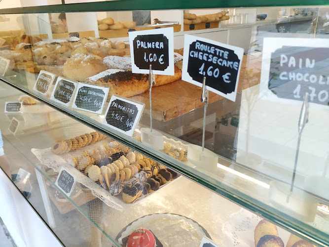 Fotografia tomada fuera de PALMER Pastelería / Panadería/Cafetería en Sanchinarro - Panadería en Madrid, Madrid