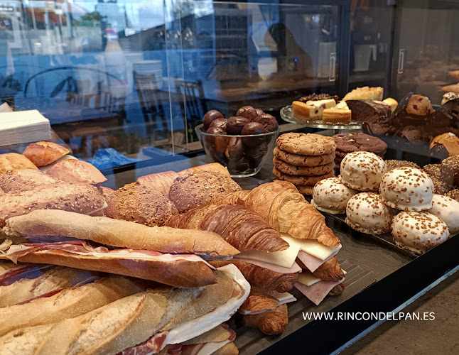 Fotografia tomada fuera de Rincon del Pan Las Galletas - Panadería en Las Galletas, Santa Cruz de Tenerife