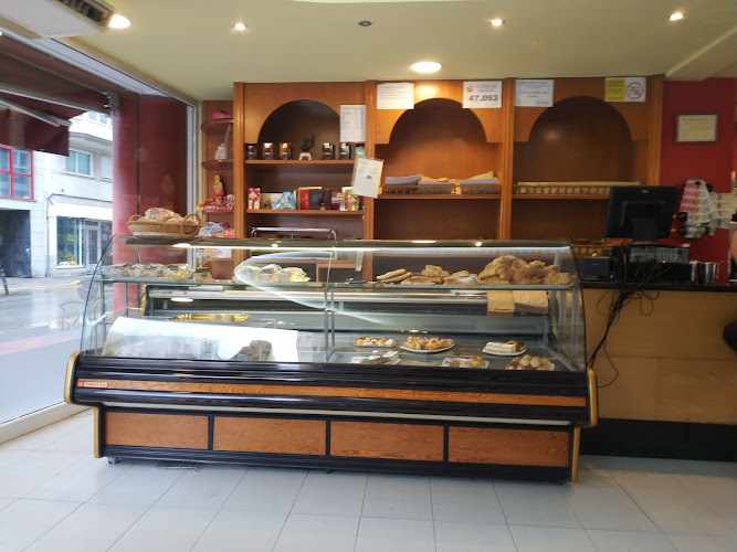Fotografia tomada fuera de O Pan Do País - Panadería en Lugo, Lugo