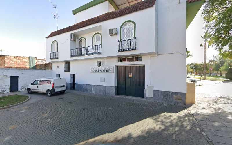Fotografia tomada fuera de Panadería Fernández Parrado - Panadería en San José de la Rinconada, Sevilla