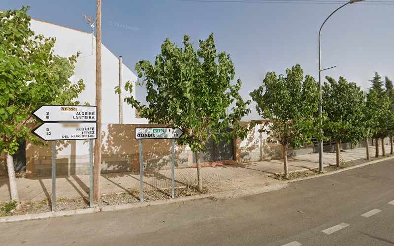 Fotografia tomada fuera de Panadería Morillas - Panadería en La Calahorra, Granada