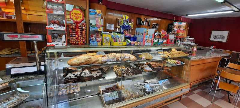 Fotografia tomada fuera de Panhuetor - Panadería en Huétor Vega, Granada