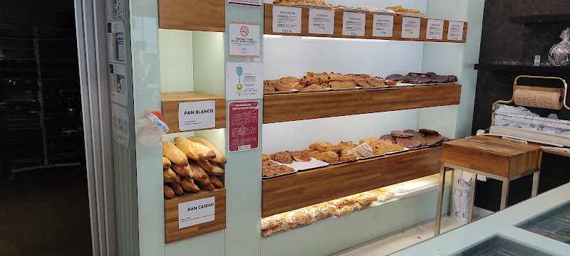 Fotografia tomada fuera de CALITOS PASTELERÍA - Pastelería en Guadahortuna, Granada