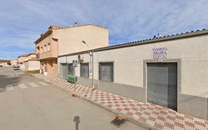 Fotografia tomada fuera de Panaderia FUENTES - Panadería en Lillo, Toledo