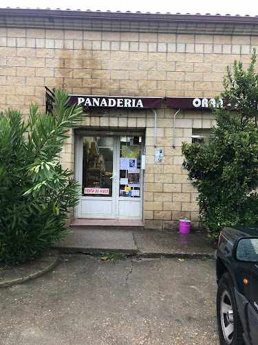 Fotografia tomada fuera de Panadería Oraá - Panadería en Espejo, Álava