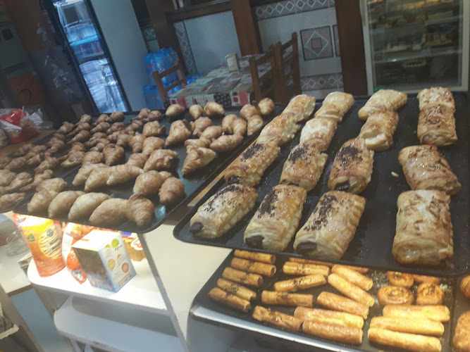 Fotografia tomada fuera de PANADERÍA EL CAPRICHO - Forn de pa en Esparreguera, Barcelona
