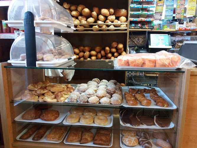 Fotografia tomada fuera de Panaderia, chucherias, bolleria EL CANDIL - Panadería en Madrigal de la Vera, Cáceres