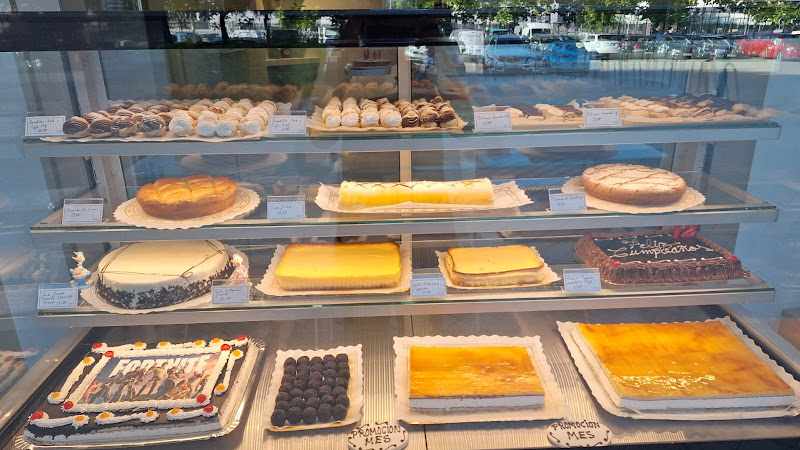 Fotografia tomada fuera de Pastelería San Lorenzo Pozuelo - Pastelería en Pozuelo de Alarcón, Madrid