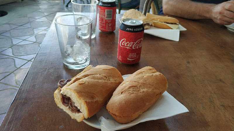 Fotografia tomada fuera de Ca La Tere - cafeterías en La Pobla de Mafumet, Tarragona