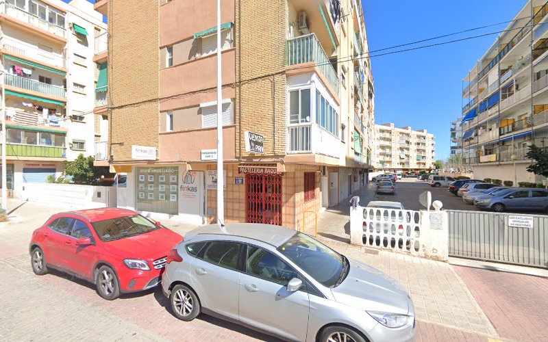 Fotografia tomada fuera de Forn San Roc - Panadería en Pobla De Farnals ( La ), Valencia