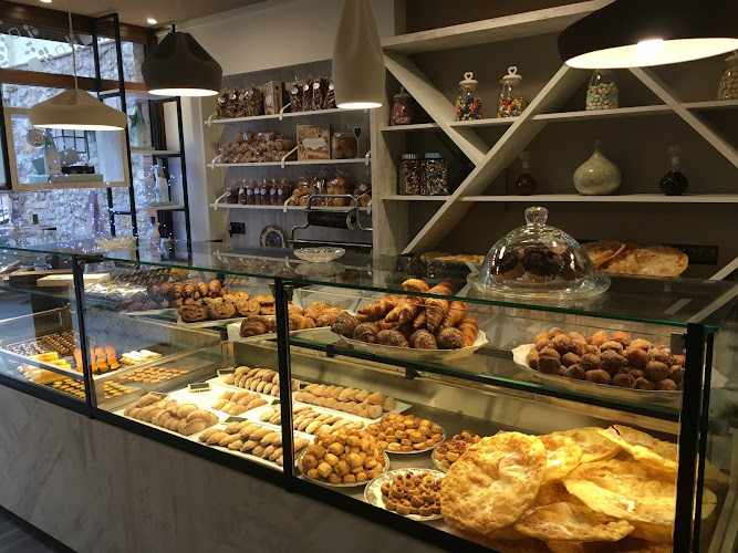 Fotografia tomada fuera de Pastisseria Pepi - Pastisseria en Ulldemolins, Tarragona