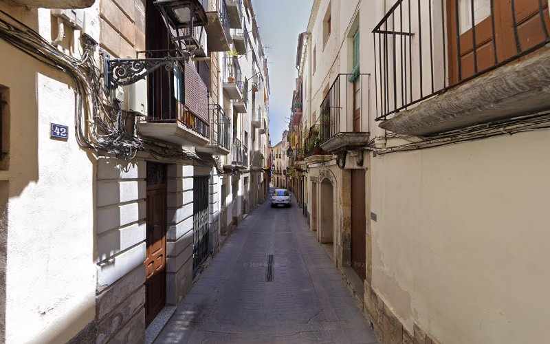 Fotografia tomada fuera de Forn Montserrat - Panadería en Flix, Tarragona