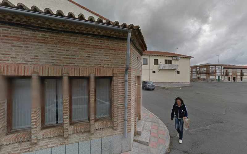 Fotografia tomada fuera de Panadería J Galiano - Panadería en Horcajo de las Torres, Ávila
