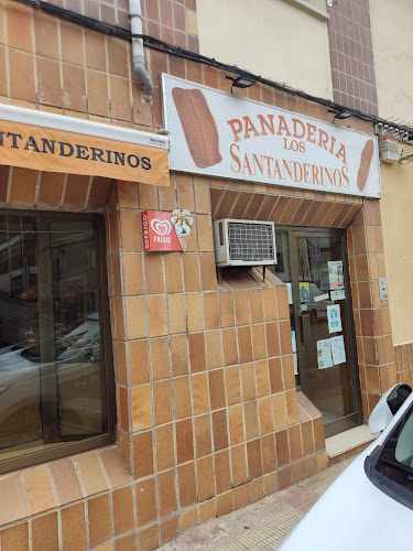 Fotografia tomada fuera de Panadería Los Santanderinos - Panadería en Pradoluengo, Burgos
