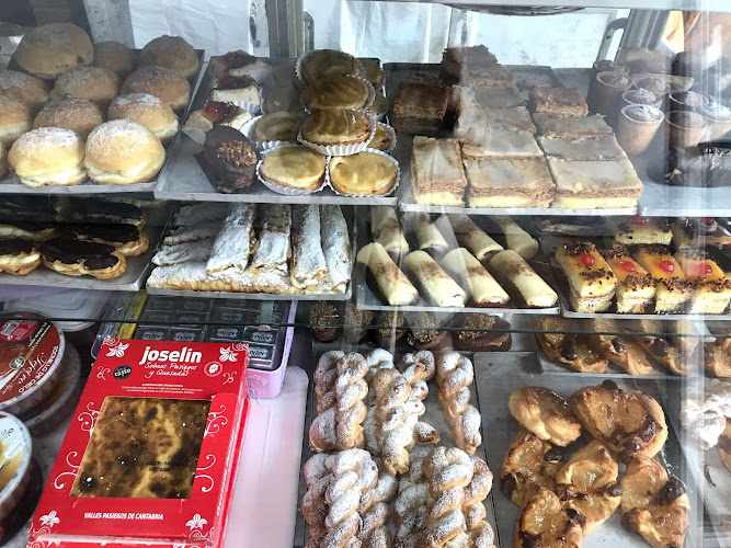 Fotografia tomada fuera de Confitería panadería El Parque - Pastelería en Muros de Nalón, Asturias
