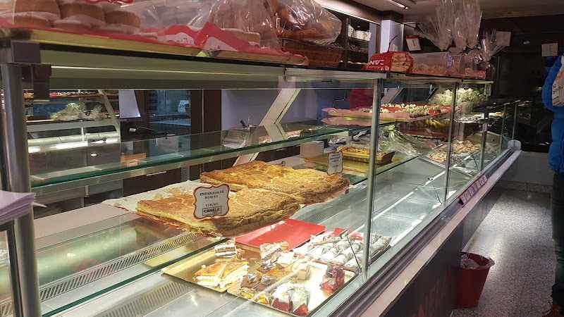 Fotografia tomada fuera de Confitería Canela - Pastelería en León, León