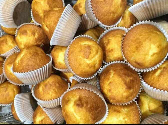 Fotografia tomada fuera de Minimarket La Reina - Panadería en San Andrés del Rabanedo, León
