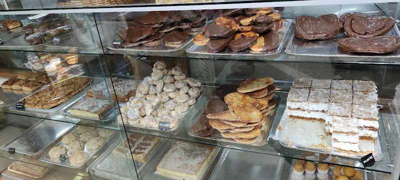 Fotografia tomada fuera de Panadería Campañó - Panadería en Combarro, Pontevedra