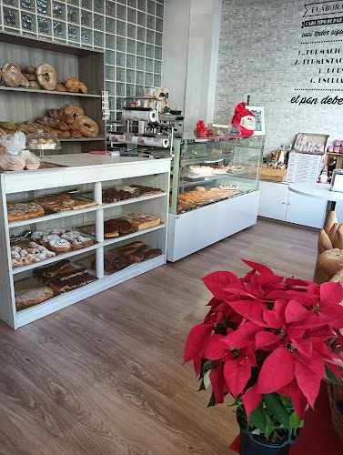 Fotografia tomada fuera de Panadería El Rinconcito del Andaluz - Panadería en El Ejido, Almería