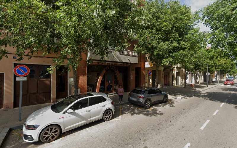 Fotografia tomada fuera de El bon pa - Panadería en Figueres, Girona