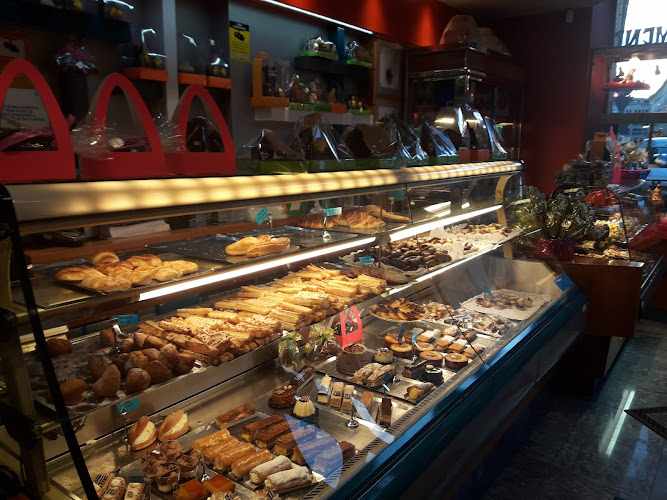 Fotografia tomada fuera de Pastelería Larramendi SL - Pastelería en Burlada, Navarra