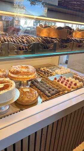 Fotografia tomada fuera de G A L A T E A - Pastelería Cafetería - Pastelería en Brunete, Madrid