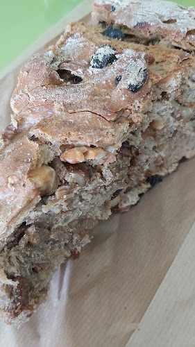 Fotografia tomada fuera de Panadería Flores - Panadería en O Carballiño, Orense