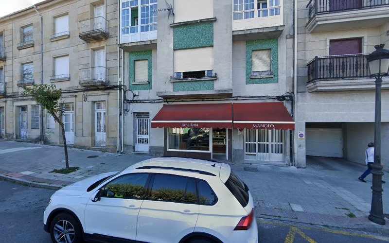 Fotografia tomada fuera de Panadería Manolo - Pastelería en Carballiño ( O ), Orense