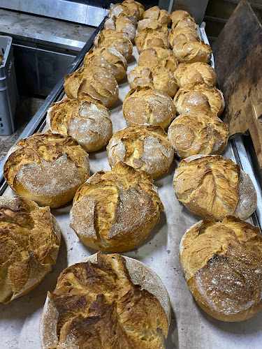 Fotografia tomada fuera de Panadería Julia - Panadería en Binéfar, Huesca