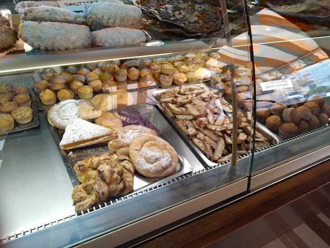 Fotografia tomada fuera de Horno Artesano de Secastilla - Panadería en Binéfar, Huesca