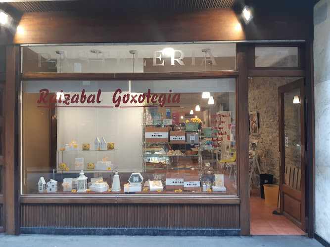 Fotografia tomada fuera de Raizabal gozotegia - Pastelería en Bergara, Guipúzcoa
