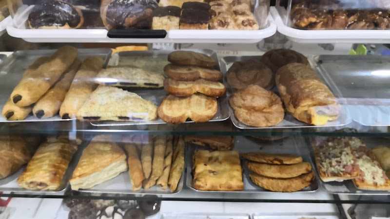 Fotografia tomada fuera de Panadería Maset - Forn de pa en Benassal, Castellón