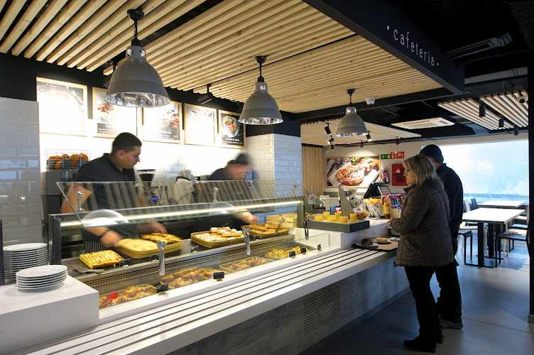 Fotografia tomada fuera de Área de Servicio Villacastín La Pausa (Dir. Madrid) - restaurantes en Villacastin, Segovia
