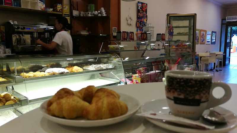 Fotografia tomada fuera de Panadería Mengual - Forn de pa en Canals, Valencia