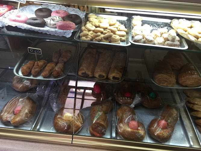 Fotografia tomada fuera de Forn Barrina - Panadería en Quatretonda, Valencia