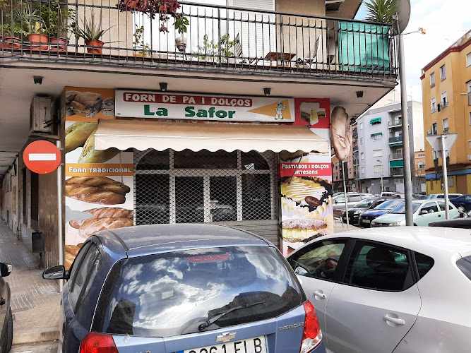 Fotografia tomada fuera de Horno, panadería, pastelería en Gandia / Pa I Dolços La Safor - Forn de pa en Gandia, Valencia
