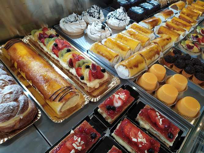 Fotografia tomada fuera de Artidolç - Pastisseria en Corró d'Avall, Barcelona