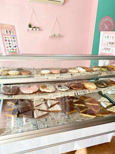 Fotografia tomada fuera de La Dulcíssima - Coria del Río, Sevilla - Pastelería Creativa y Artesanal - Pastelería en Coria del Río, Sevilla