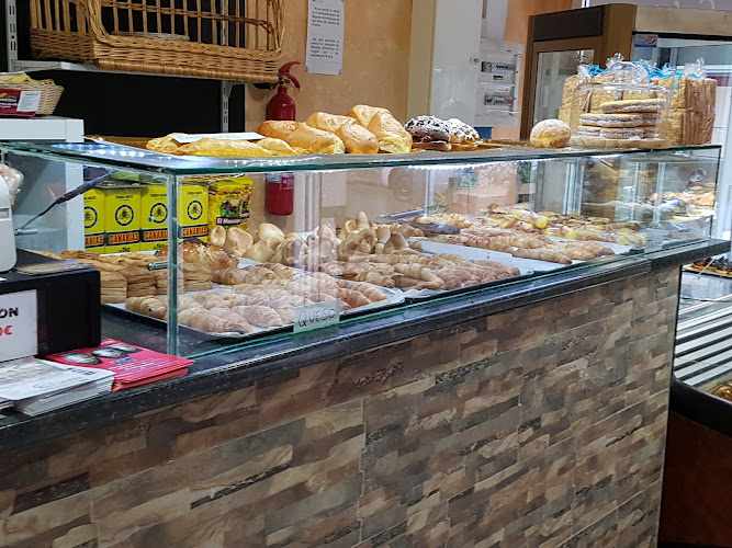 Fotografia tomada fuera de La Delicia Celeste - Panadería en Castelldefels, Barcelona
