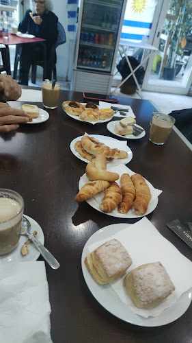 Fotografia tomada fuera de Panadería Uruguaya - Forn de pa en Castelldefels, Barcelona