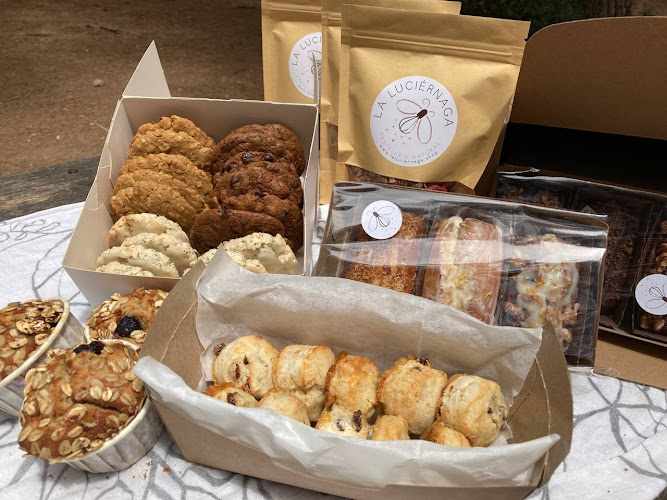 Fotografia tomada fuera de La Luciérnaga | Pastelería Natural - Pastisseria en Castelldefels, Barcelona