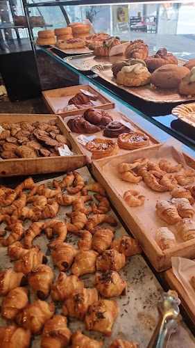 Fotografia tomada fuera de Més Que Bo - Panadería en Castelldefels, Barcelona
