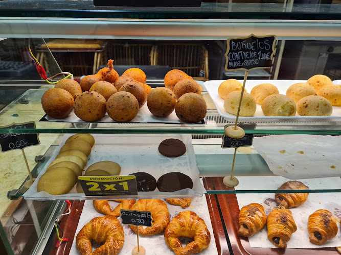 Fotografia tomada fuera de Cafeteria yes - cafeterías en Castelldefels, Barcelona