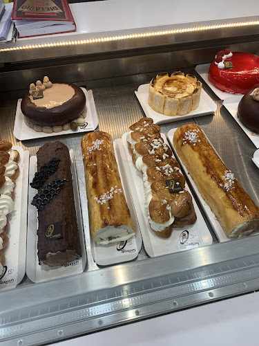 Fotografia tomada fuera de canyars pastissers - Pastisseria en Castelldefels, Barcelona